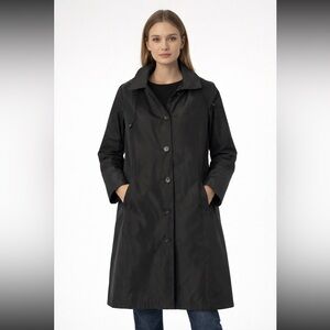 Canadian airlines light coat